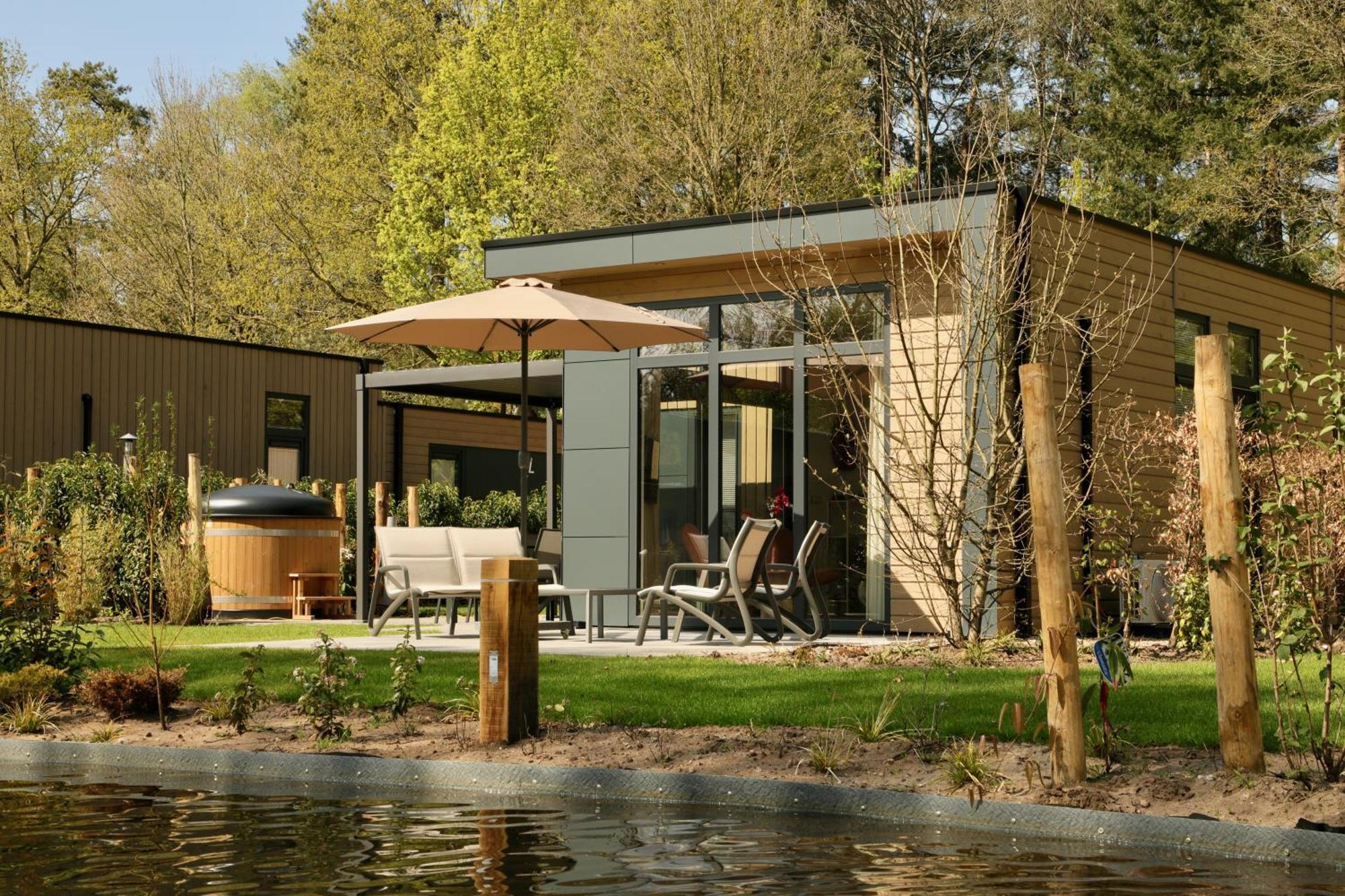 Veluwepark De Bosgraaf | Comfort Met Hottub Lieren Bagian luar foto